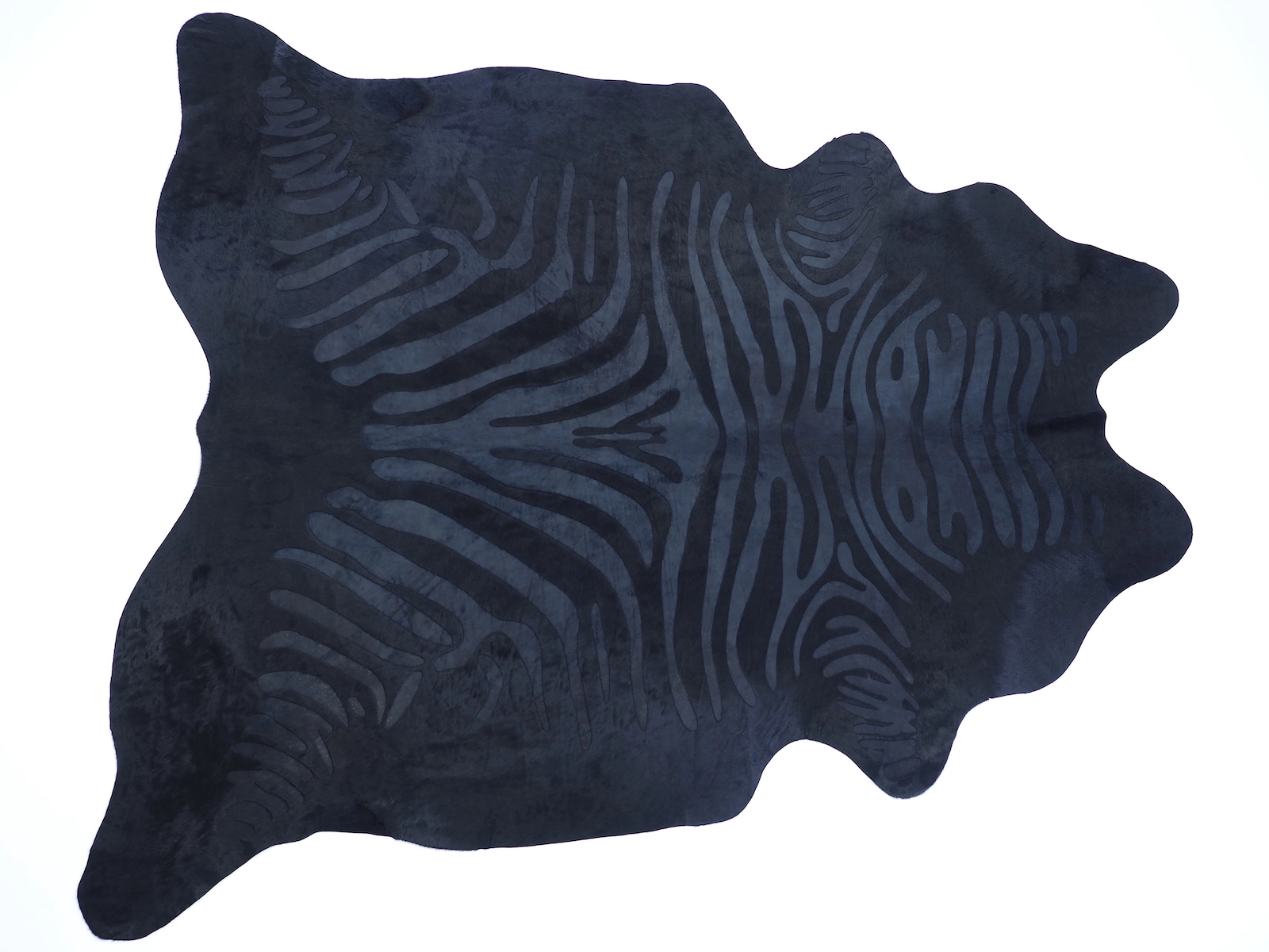 Шкура коровья ковер под зебру черная на черном 29039 — купить по выгодной цене в интернет-магазине Cowhide