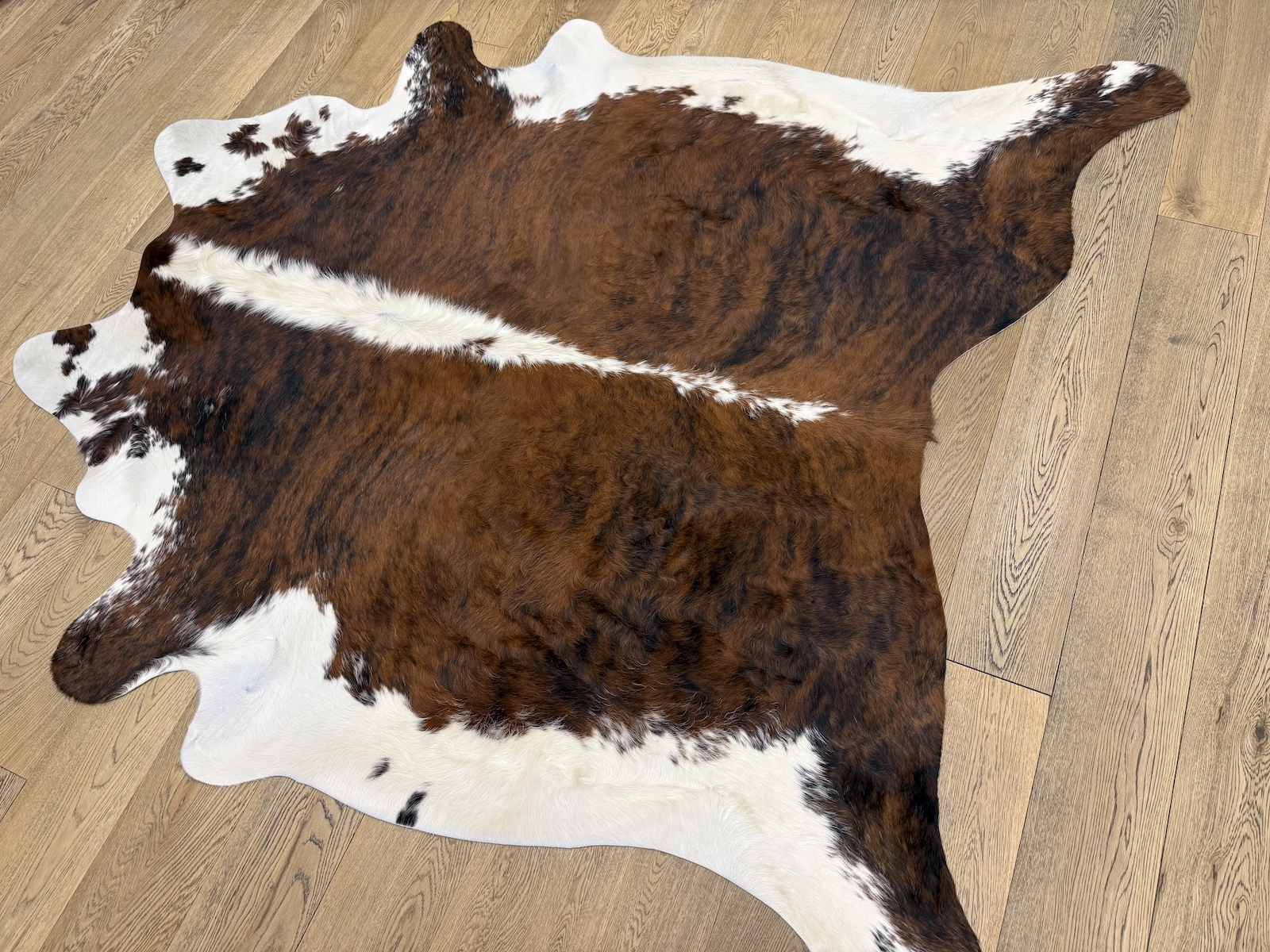 Шкура коровы натуральная тигровая купить на пол 31325