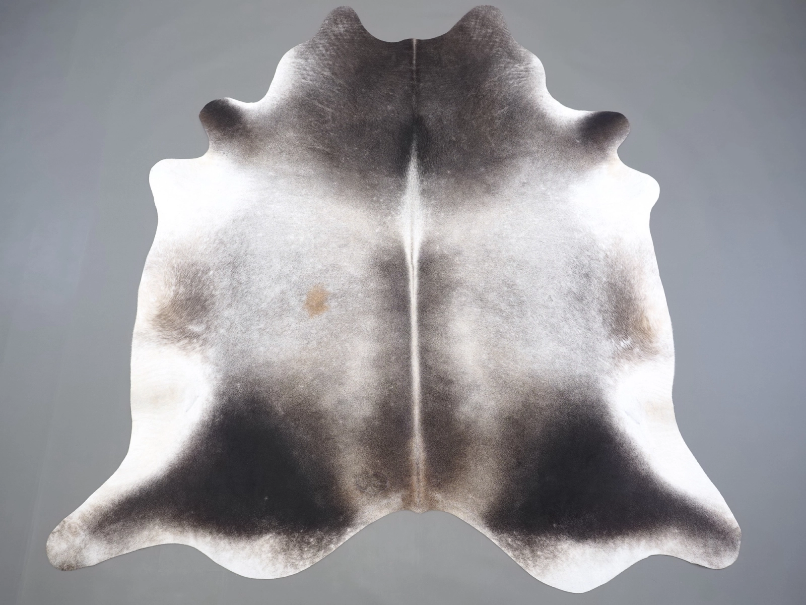 Коровья шкура маленького размера серая 31399 — Cowhide