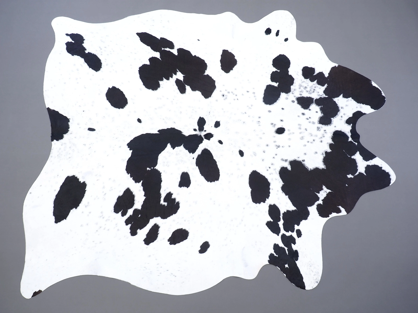 Персонализированный выбор: пятнистая черно-белая шкура коровы (1,86 х 2,33) - Cowhide