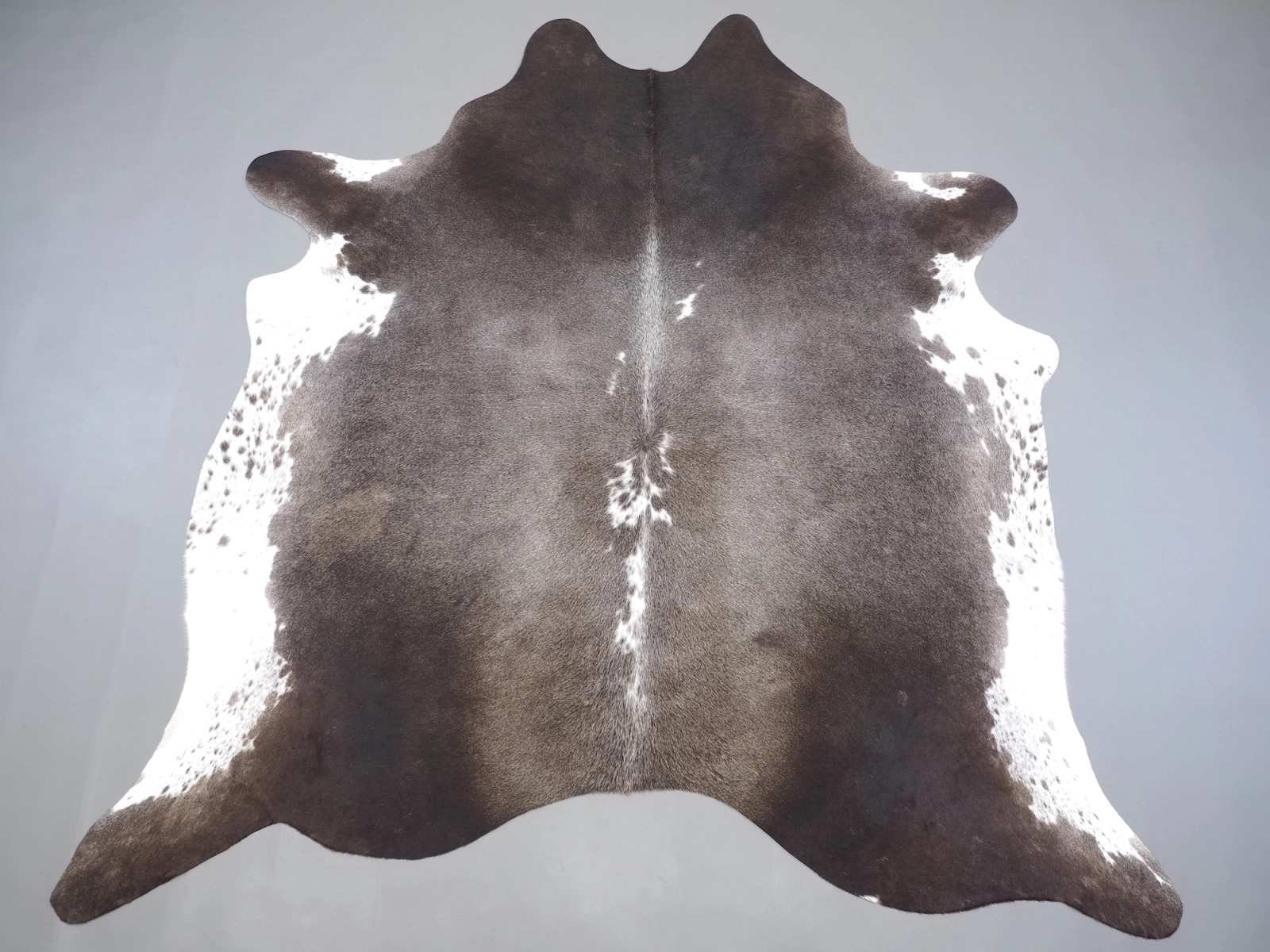 Коровья шкура маленького размера серая 31424 — Cowhide