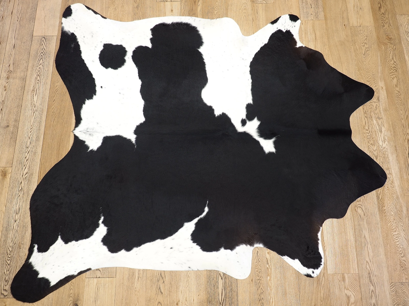 Шкура коровы ковер натуральная черно-белая 26381 — купить по выгодной цене в интернет-магазине Cowhide