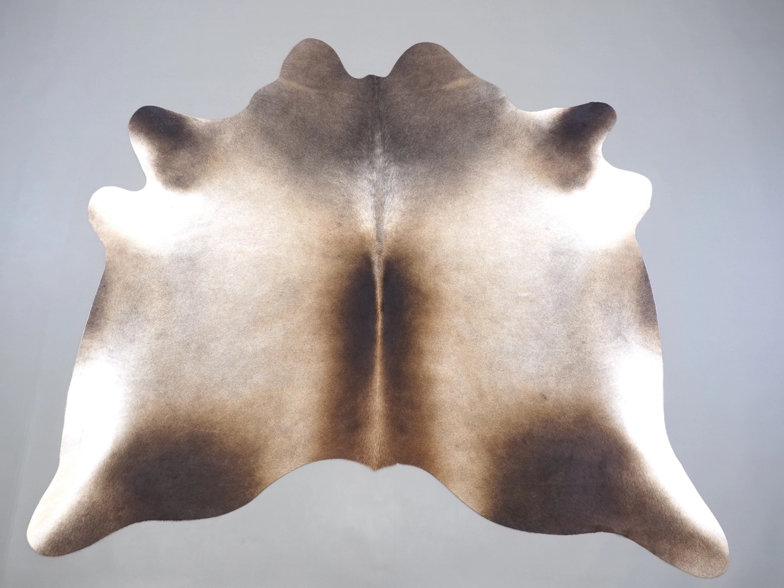 Коровья шкура маленького размера серая 31376 — Cowhide