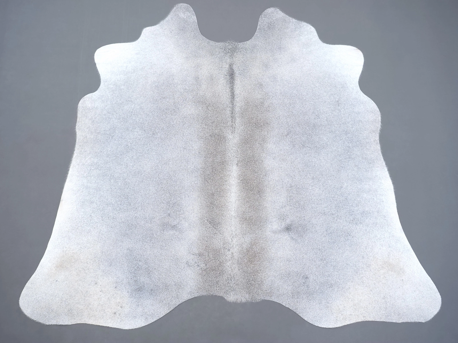 Коровья шкура маленького размера серая 31292 — Cowhide