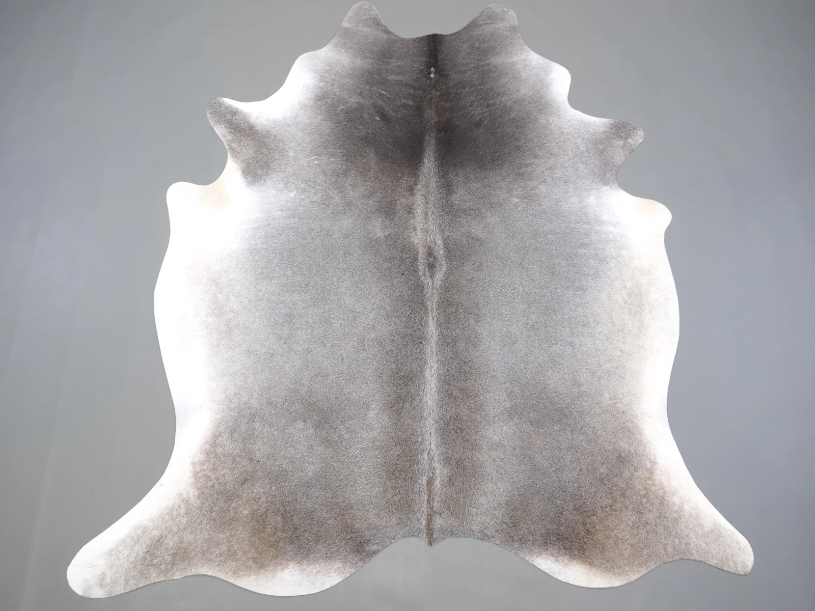 Шкура коровы натуральная серо-бежевая 31400 — Cowhide