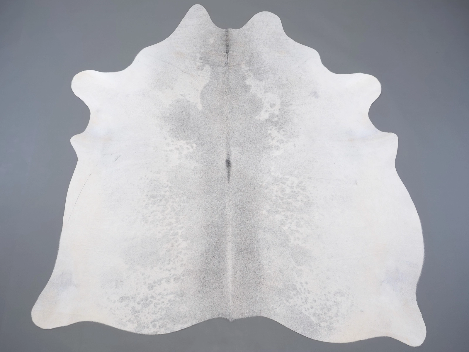 Коровья шкура маленького размера серая 31334 — Cowhide