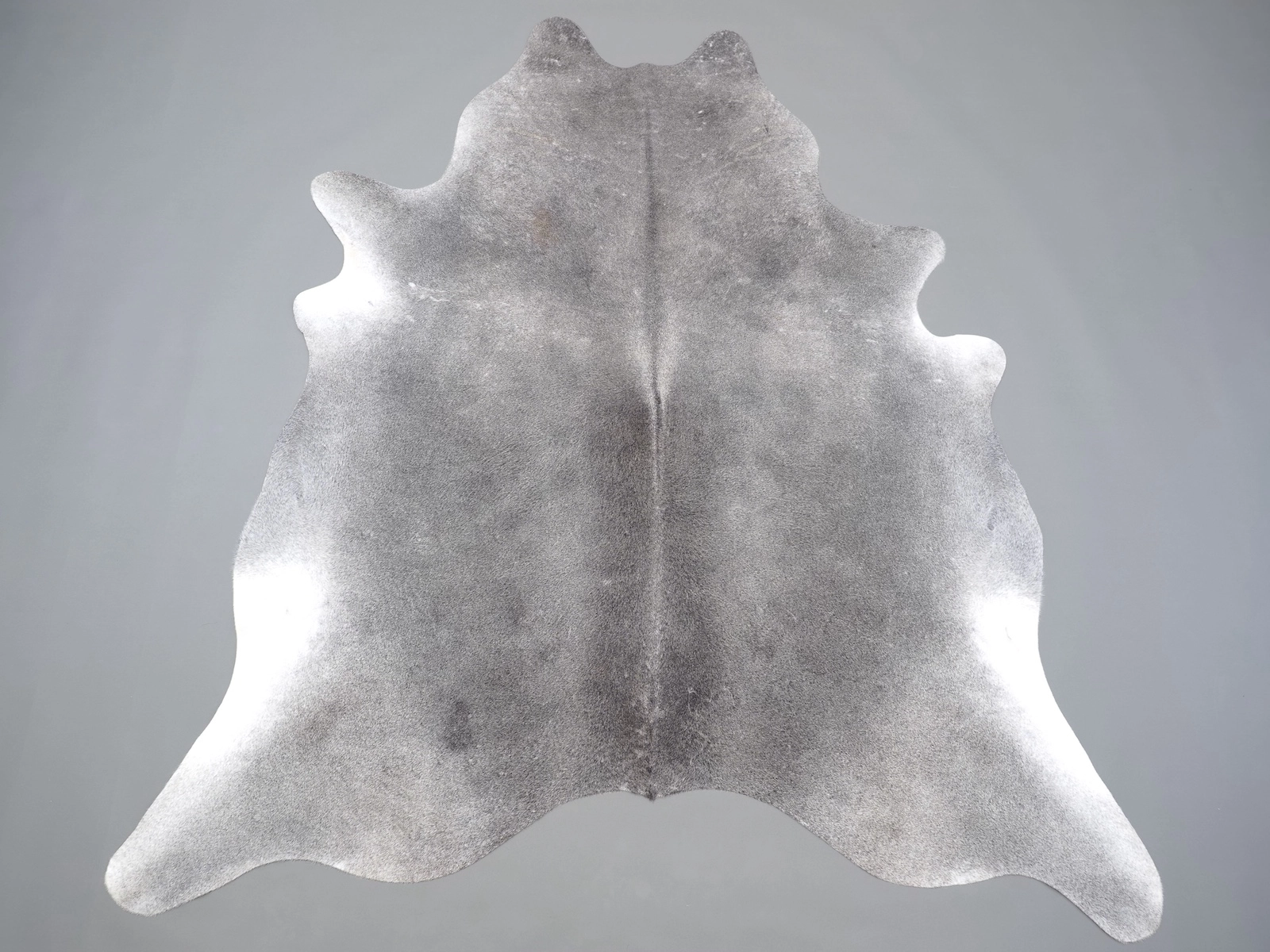 Коровья шкура маленького размера серая 31322 — Cowhide