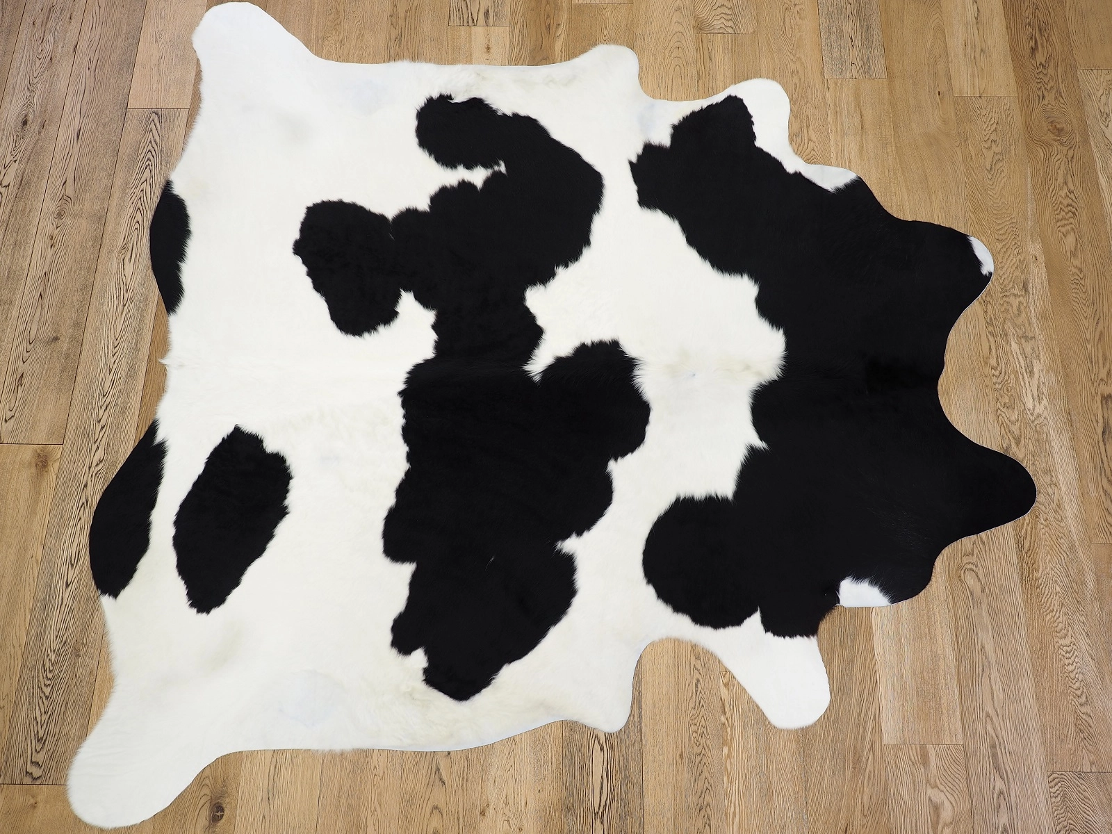 Ковер коровья шкура черно-белая на пол 26386 — купить по выгодной цене в интернет-магазине Cowhide