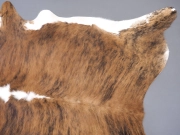 Шкура коровы ковер тигровая с белой холкой арт.: 30177 - T65293fe5cfb85654217189
