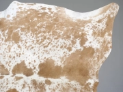 Натуральная шкура коровы коричнево-белая арт.: 31368 - T69aff61700751009072312