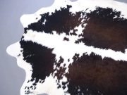Коровья шкура натуральная черно-белая красноватая арт.: 29511 - T652fb5c35abed011870133