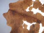 Натуральная шкура коровы коричнево-белая арт.: 31380 - T69cfb23d0f3eb350638791