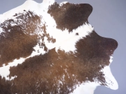 Ковер-коровья шкура натуральная черно-белая красноватая арт.: 29509 - T652fb49e16c77424322811