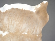 Шкура коровы натуральная бежево-белая арт.: 31307 - T69395af389b28887648361